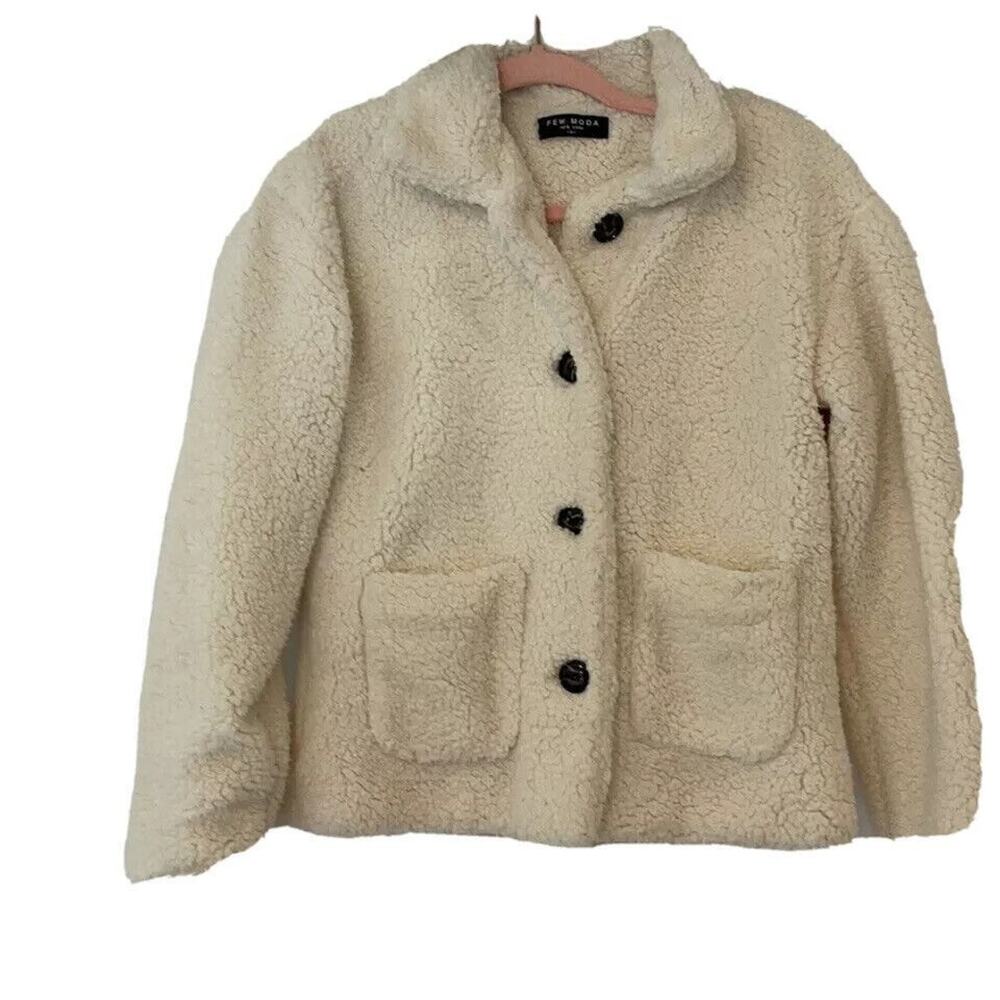 Few Moda Winter White Teddy Coat Sherpa Button Closure Waist Length woman Sz S